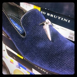 Dress shoes
